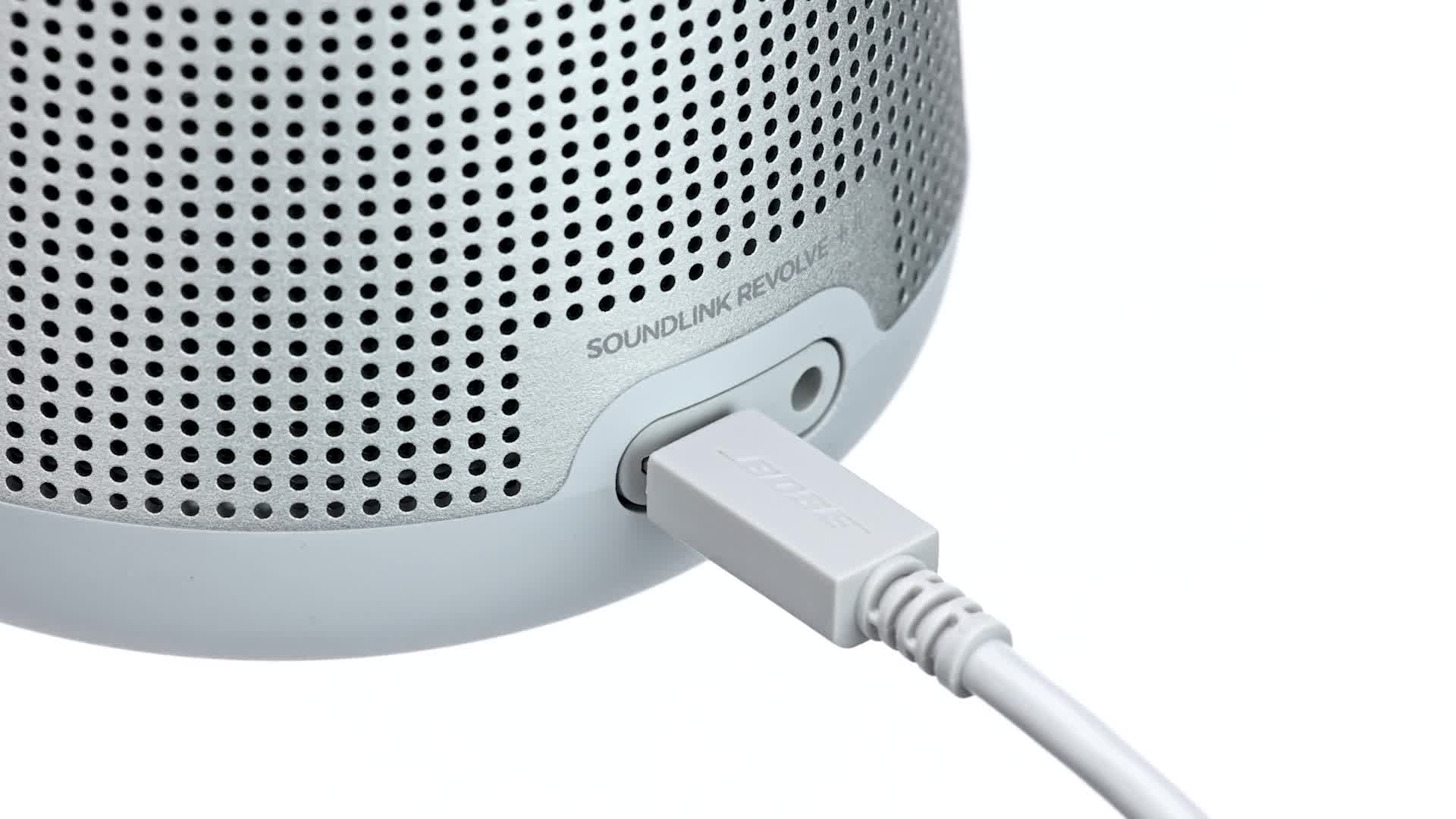 BOSEのSOUNDLINK REVOLVE Ⅱ シルバー SoundLink Revolve+ II Bluetooth speaker | Tragbar und lange